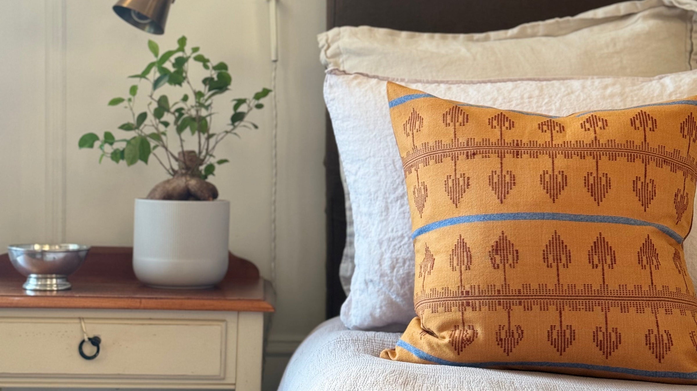 Handloomed Pillows